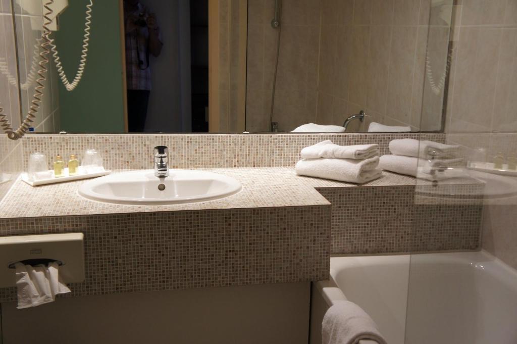 Inter-Hotel La Closerie Beaune Dış mekan fotoğraf